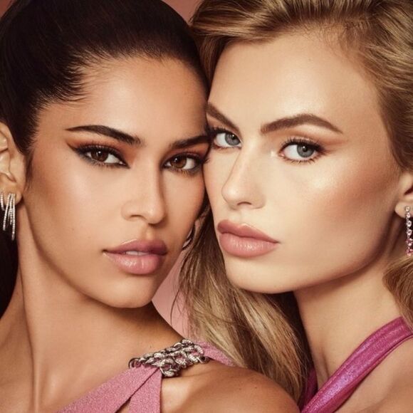 Buxom On The Rocks Eye & Cheek Palette - Picture 4 of 9